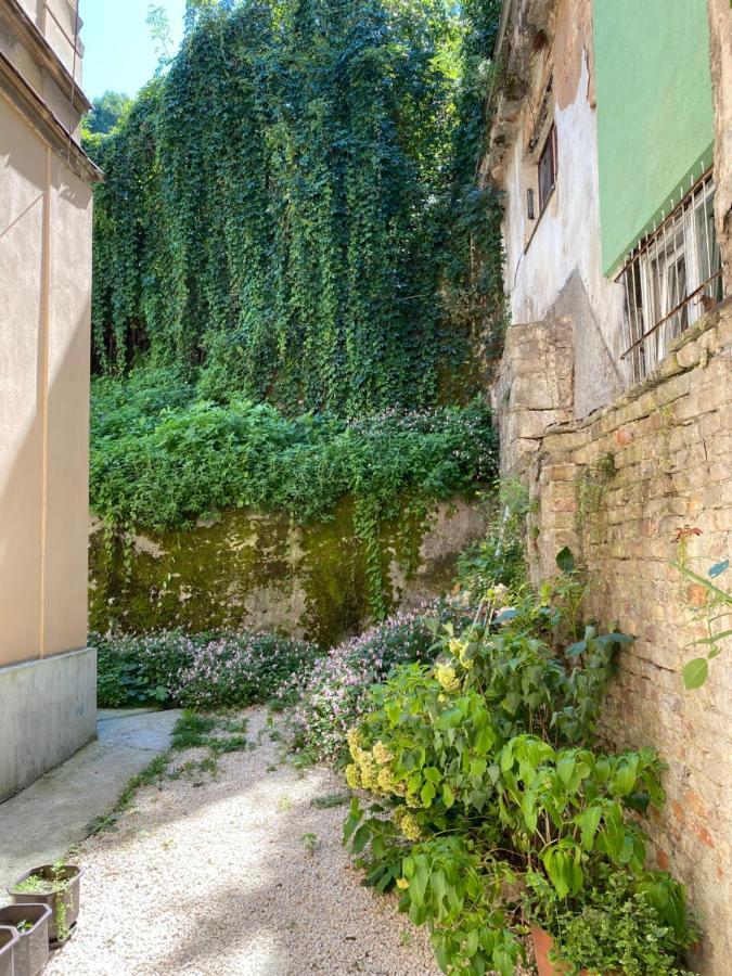 West Studio Apartment Сараєво Екстер'єр фото